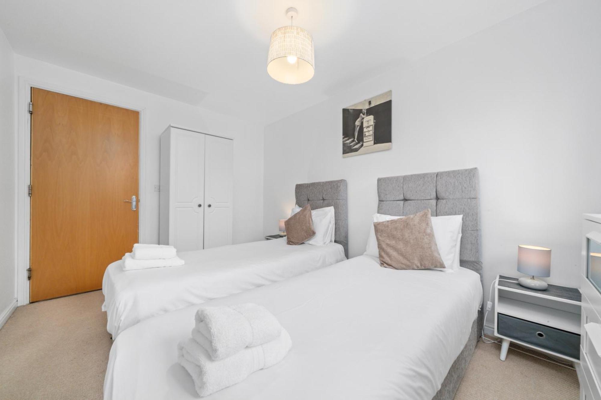 Saughton Suite With Views Of Water Of Leith EDI Eksteriør billede